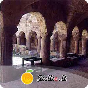 Lipari - Chiostro del Monsatero Normanno