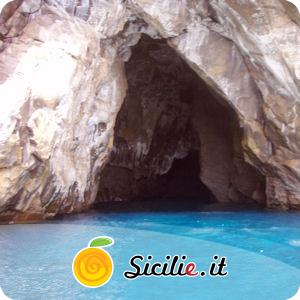 Vulcano - Grotta del Cavallo