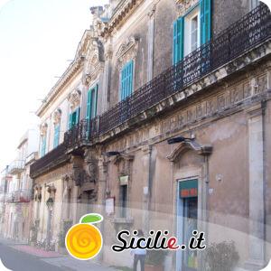 Avola - Palazzo Coniglio.jpg