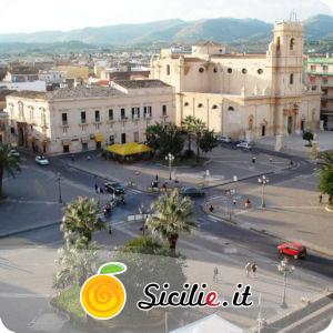 Avola - Piazza Umberto I.jpg
