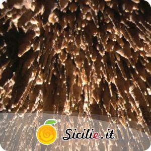 Carini - Grotta di Carburangeli.jpg