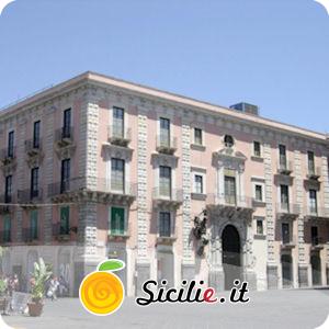 Catania - Palazzo Gioeni d'Angiò.jpg