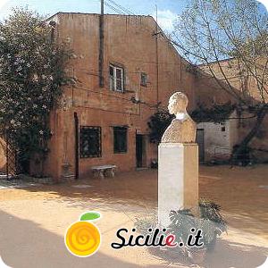 Palermo - Museo Etnografico Giuseppe Pitrè.jpg