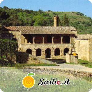 Piazza Armerina - Rudere Chiesa di Gesù Maria.jpg