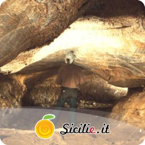 San Gregorio di Catania - Grotta Micio Conti.jpg