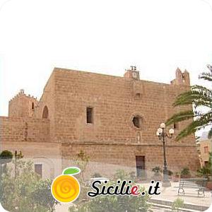 San Vito lo Capo - Chiesa Fortezza.jpg